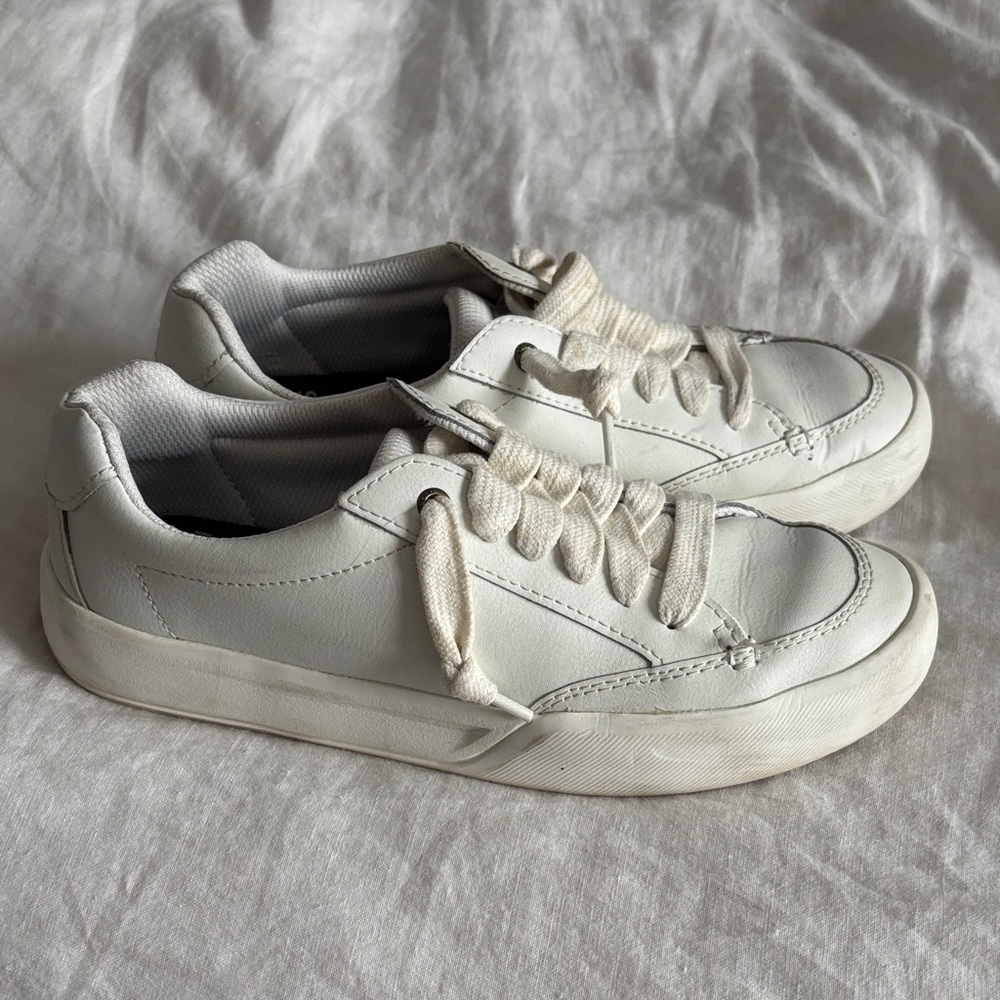 Sperry White Leather Plushstep Sneakers